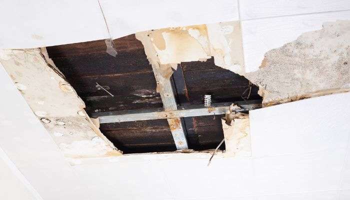 water damaged ceiling - lawrenceburg water damage restoration